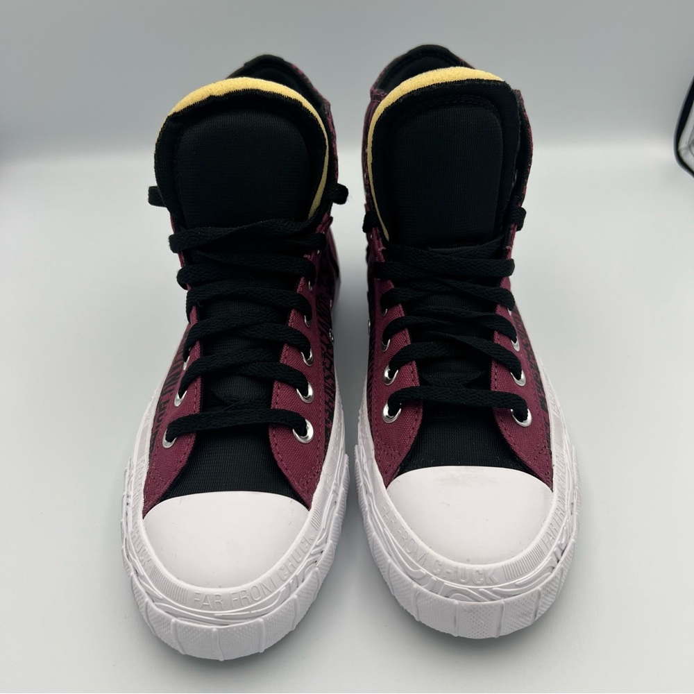 Converse Far From Chuck Sneakers in‎ Men's Size 7/ Womens's Size 9